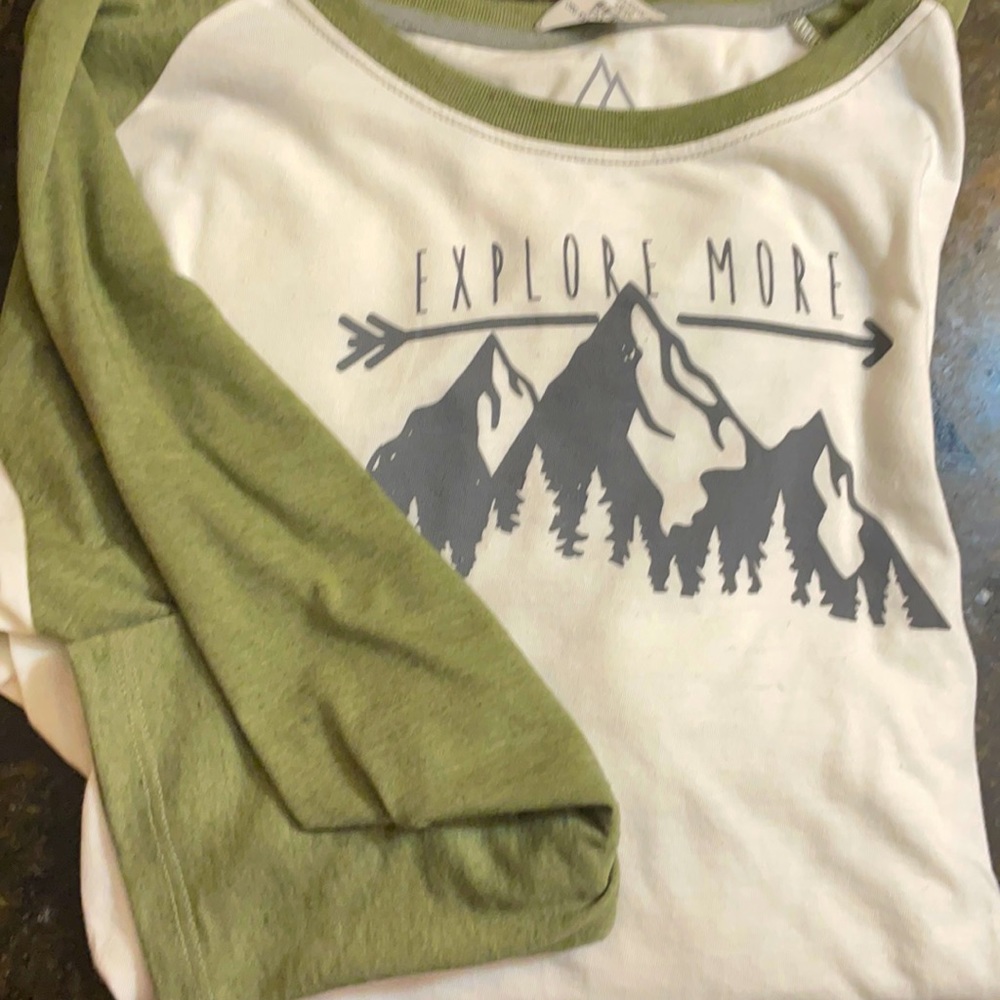 3/4 length sleeve t-shirt